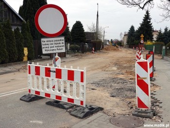 W trakcie robót droga jest zamknięta dla ruchu.