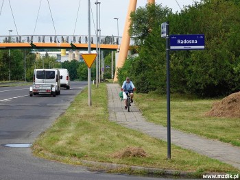 Przy Szarych Szeregów też ma być taka ścieżka.