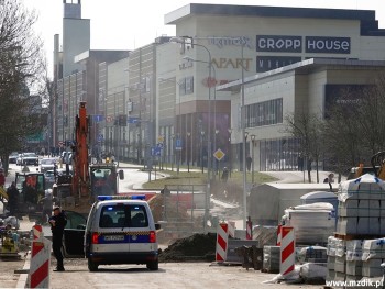 Widok na cały plac budowy od Ronda Sybiraków.