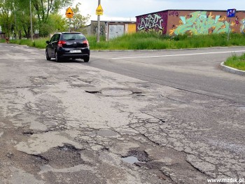 Kolejny odcinek ulicy Andersa przed remontem.