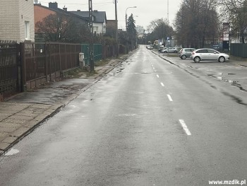 Stary trotuar przy ulicy Kalińskiej na Glinicach.