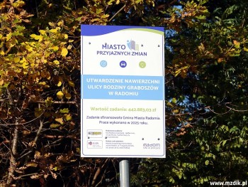 Tablica informacyjna o zakończonej inwestycji.