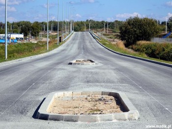 Tak zwane trasowanie pod oznakowanie poziome.