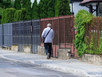 Chodnik z kostki powstał również przy Kalińskiej.