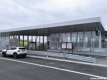 Przystanki będą kilkanaście metrów od schodów.