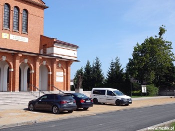 Zatoka z kostki przy Kościele Świętego Stefana.