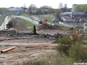 Teren budowy widziany od ulicy Żółkiewskiego.