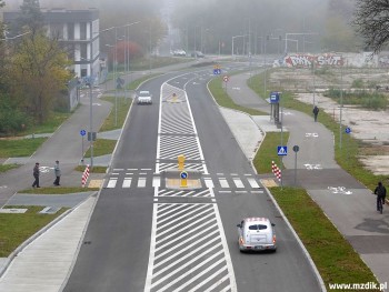 Początkowy odcinek trasy N-S tuż po otwarciu.