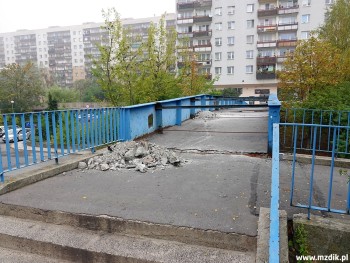 Stara przeprawa przygotowana do demontażu.
