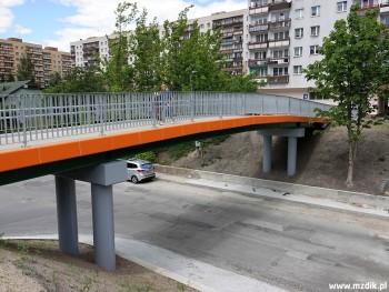 Oddana do eksploatacji nowa kładka nad jezdnią.