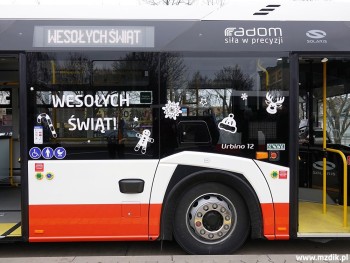 Symboliczne grafiki oraz życzenia świąteczne.