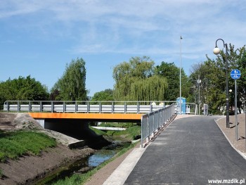 Zjazd z ulicy Chrobrego przy Potoku Północnym.