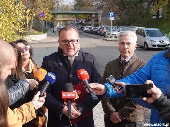 Konferencja prasowa władz miasta o inwestycji.