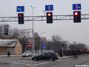 Światła u zbiegu ulic Mieszka I i Królowej Jadwigi.