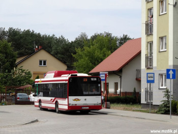 Pętla dla linii 23 obok bloków przy ulicy Mroza.