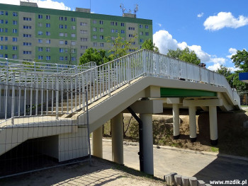Nowa kładka dla pieszych nad ulicą Osiedlową.