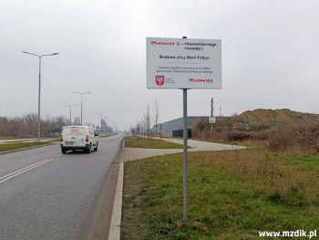 Tablica informacyjna o zadaniu na ulicy Fołtyn.