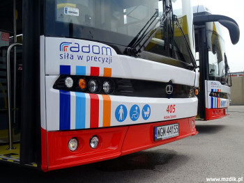 Oznakowanie autobusów komunikacji miejskiej.