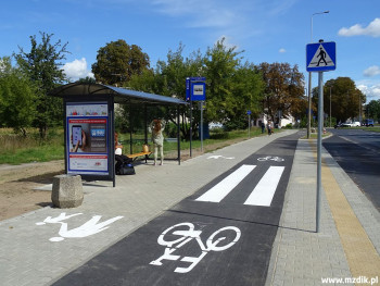Droga rowerowa wzdłuż Beliny-Prażmowskiego.